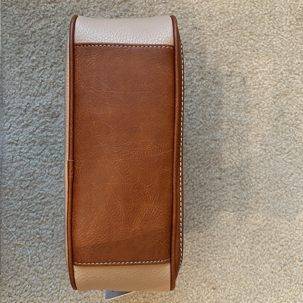 BOC Solid Vegan Leather Shoulder Purse. Tan/Taupe & Brown, NWT - Picture 4 of 6